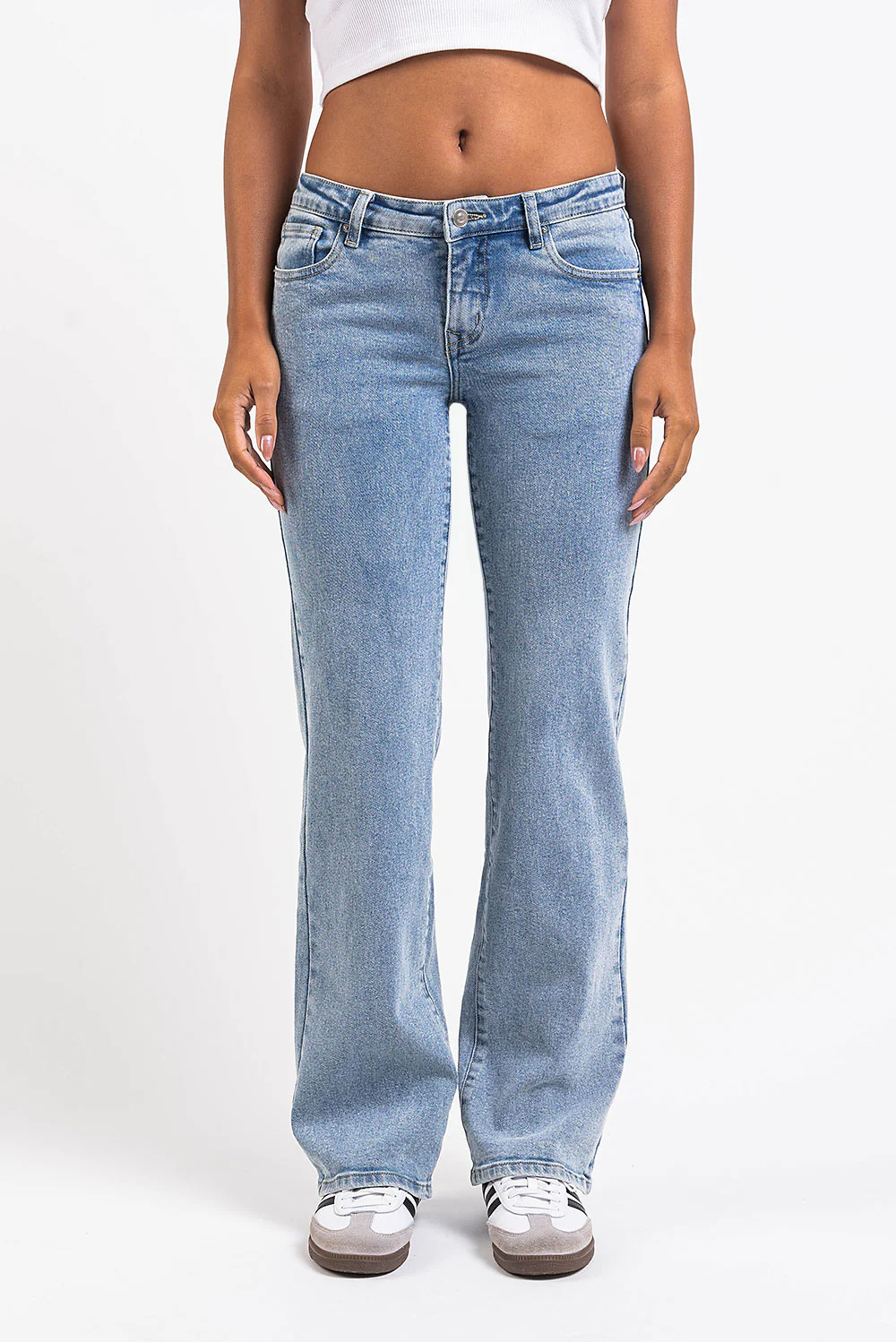 Dina 02Low Raka Jeans - Mid Blue - Image 6