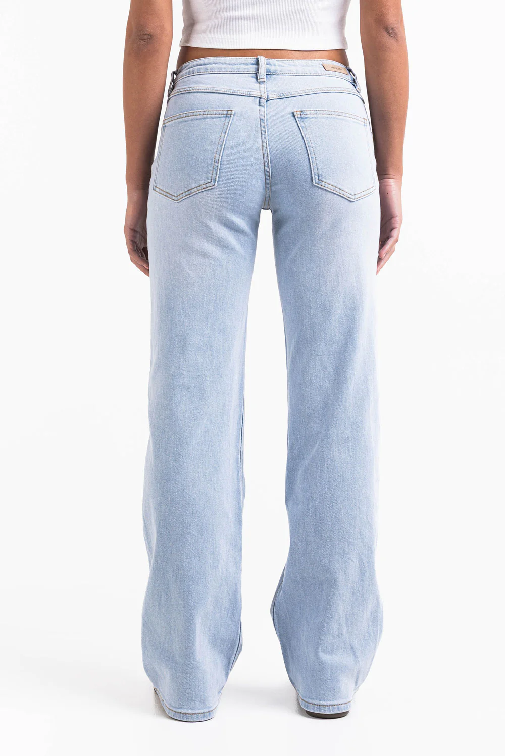 Dina 02Low Raka Jeans - Bleach Blue - Image 5