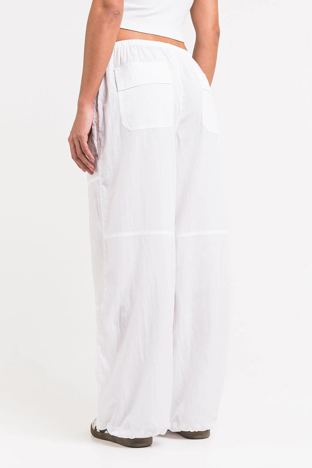 Juno 01Low Extra Vida Parachutebyxor - White - Image 8