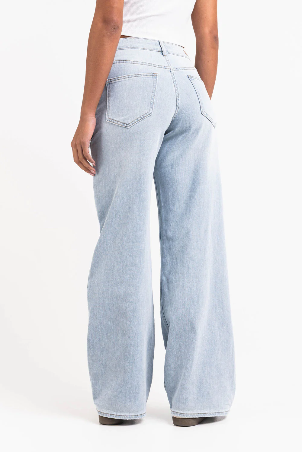 Mikka 03Mid Vida Jeans LightWeight - Bleach Blue - Image 3