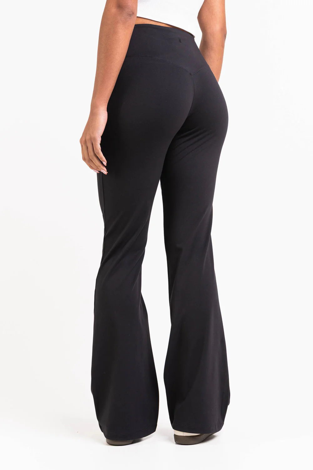 Siri 01Mid ActiveFlex Bootcut Byxor - Black - Image 3