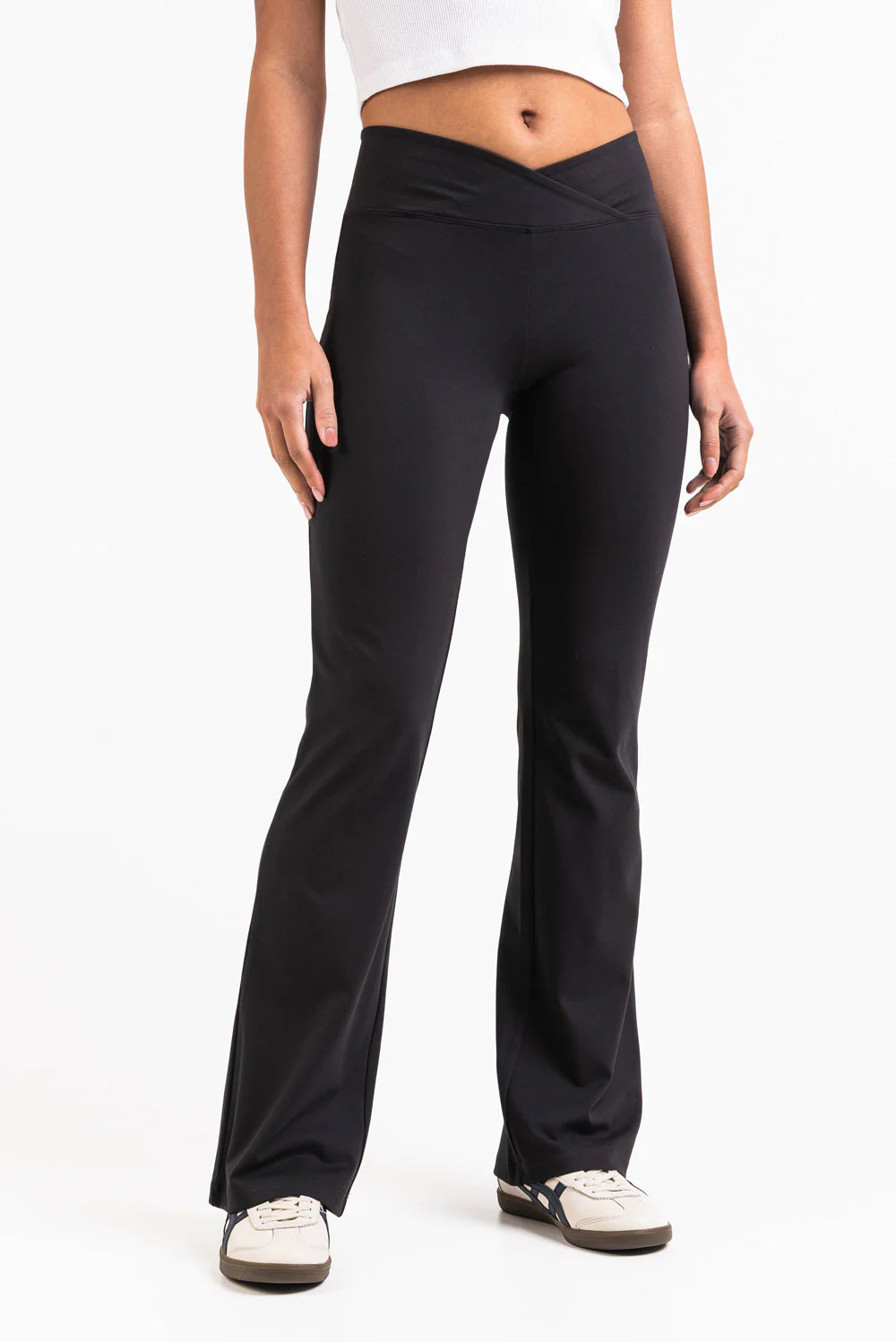 Siri 01Mid ActiveFlex Bootcut Byxor - Black - Image 5