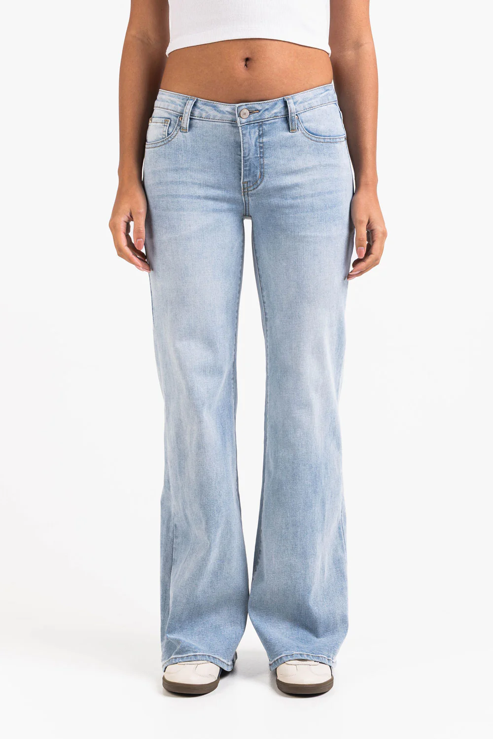 Taylor 06Low Flared Jeans - Bleach Blue - Image 4