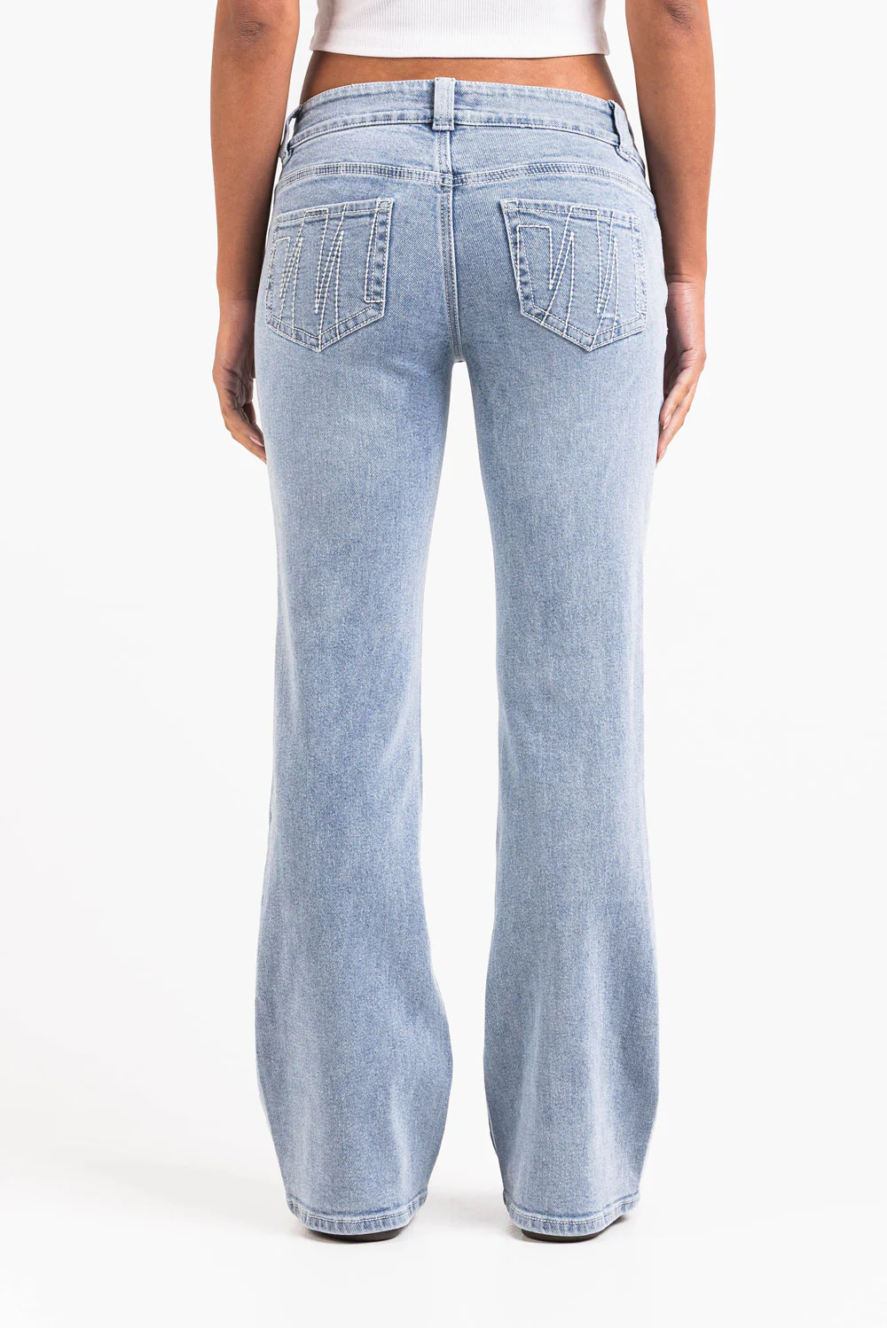 Taylor 07UltraLow Bootcut Jeans - Bleach Blue - Image 7